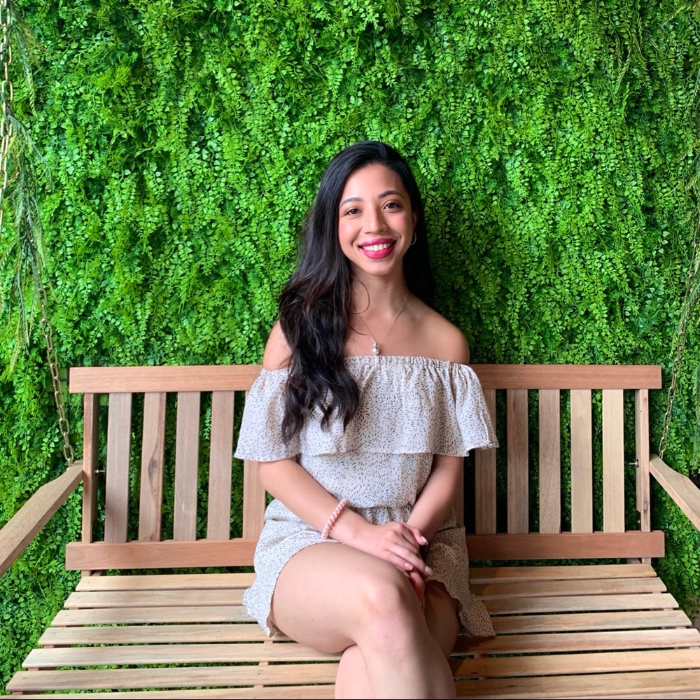 Meet your Posher, Julissa